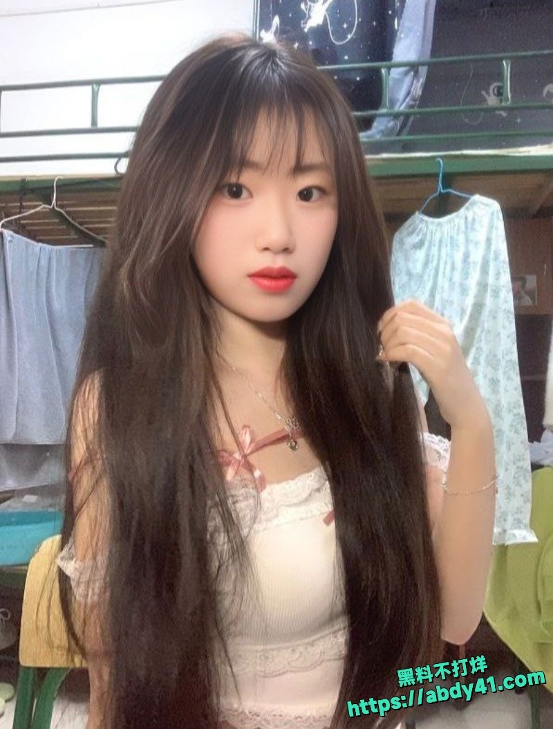 江苏大学生刘媛为男友买手机裸贷3