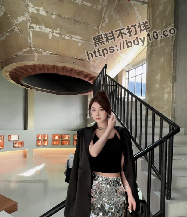 探花朗李寻欢约炮奔驰车模抖音LL.jpg