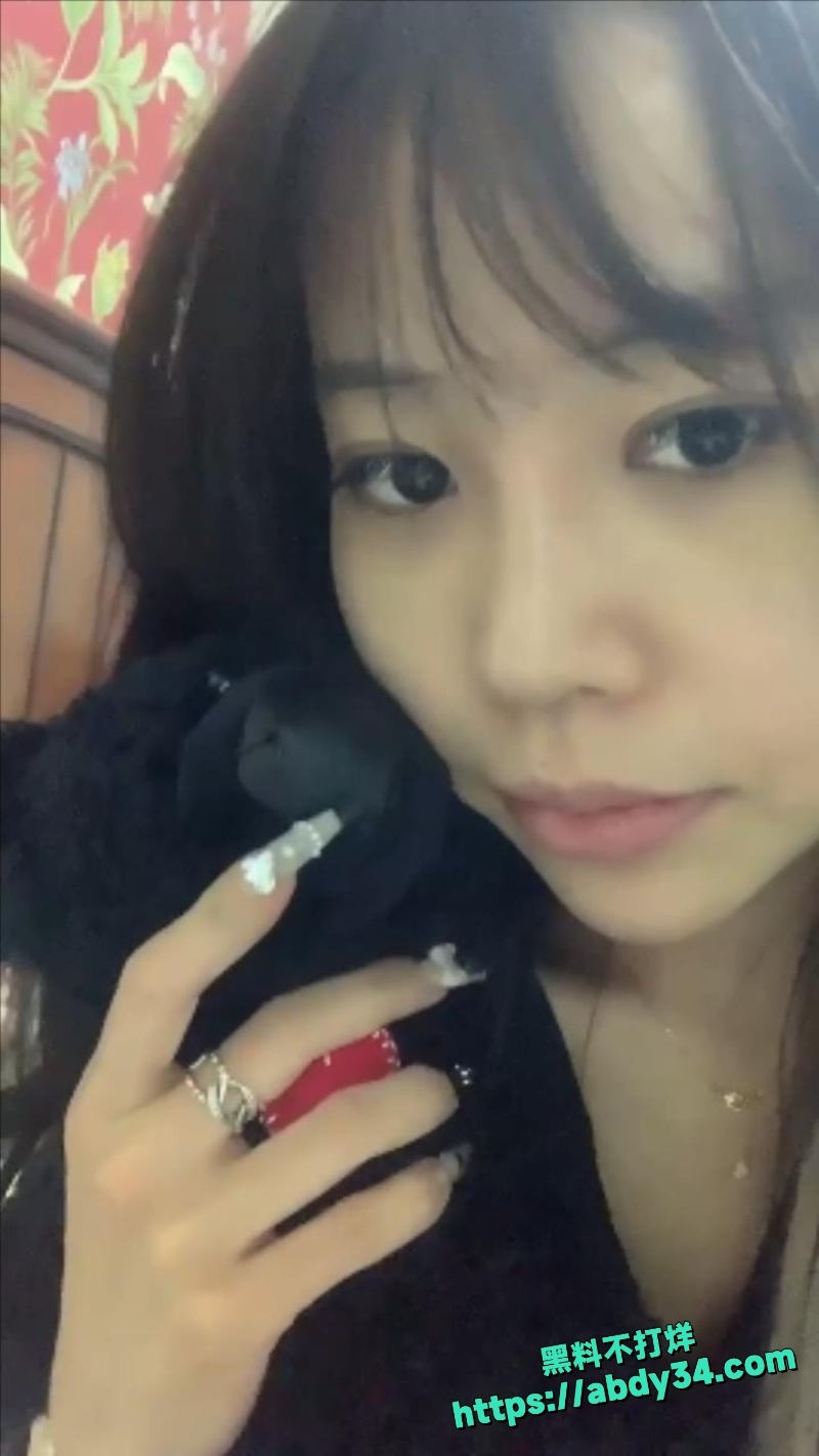美少女在床上成母狗2