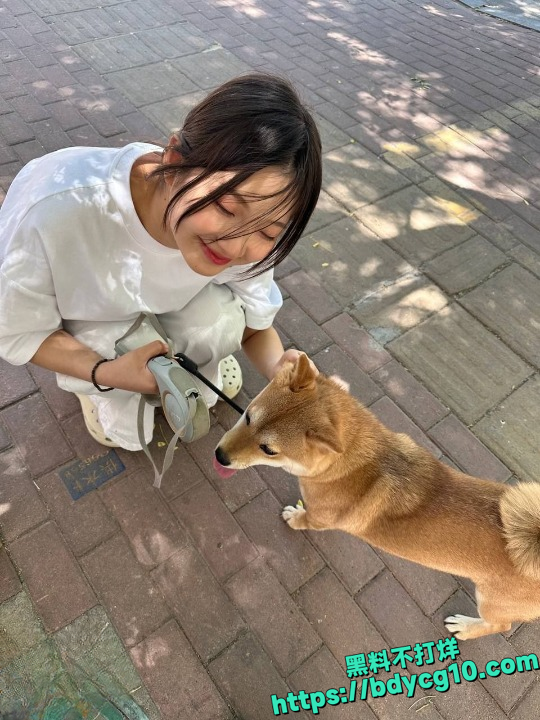 浙江00后清纯美女郭梓湘 超大尺度泄密视频6