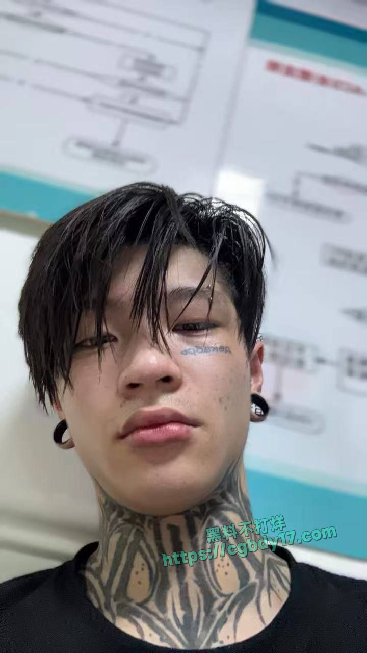 广东韶关刘宇辰吃软饭同性恋 (17)