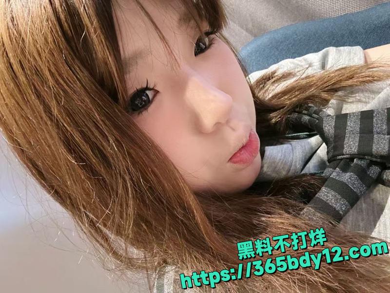 包珍珍为裸贷厕所自慰喷水视频曝光5.