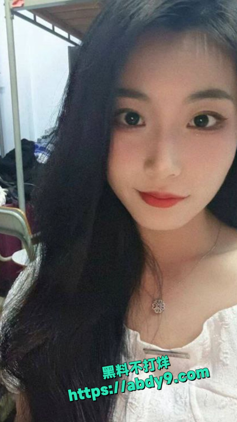 成都西南民族大学研究生李妍瑾 10