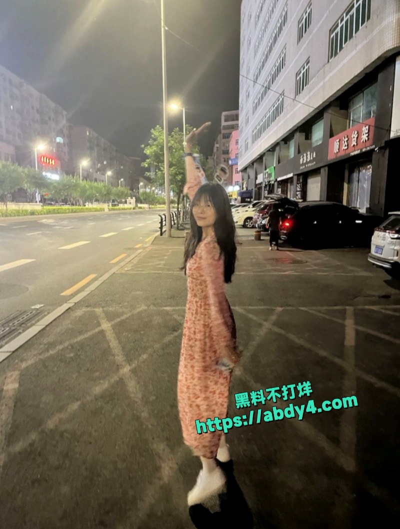 青岛少妇罗薇薇大尺度私拍流出 2