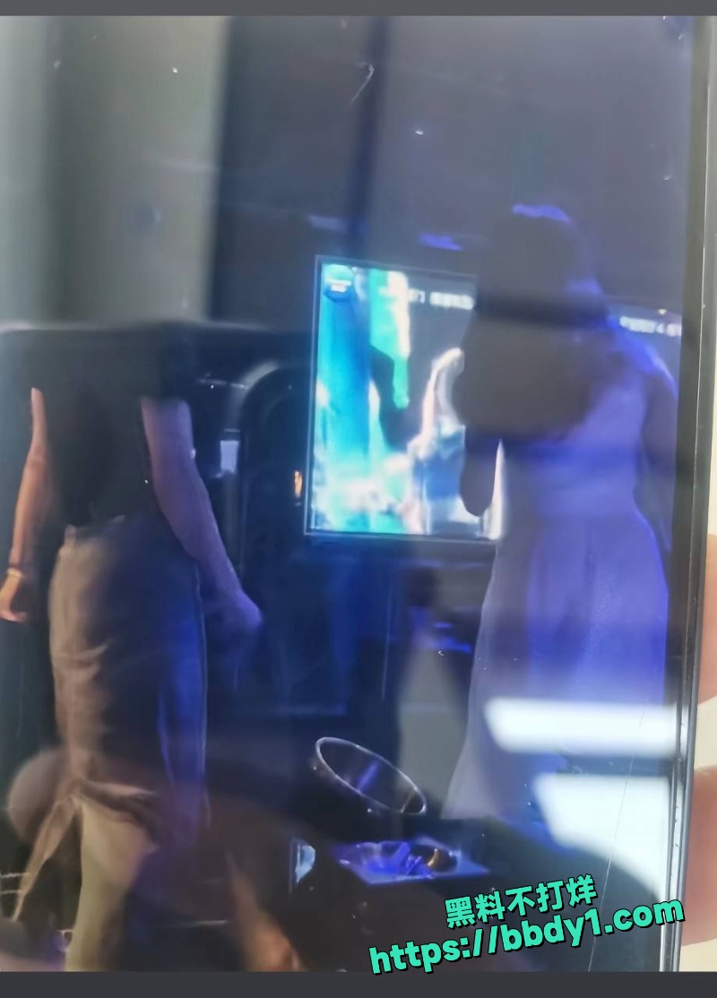 夏四小 44