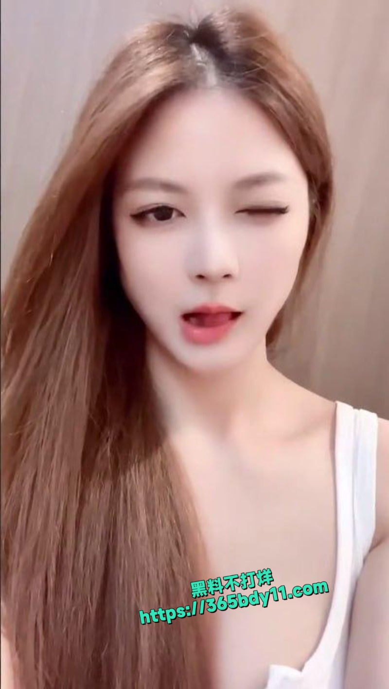 花椒绝美女神主播圆宝好乖3