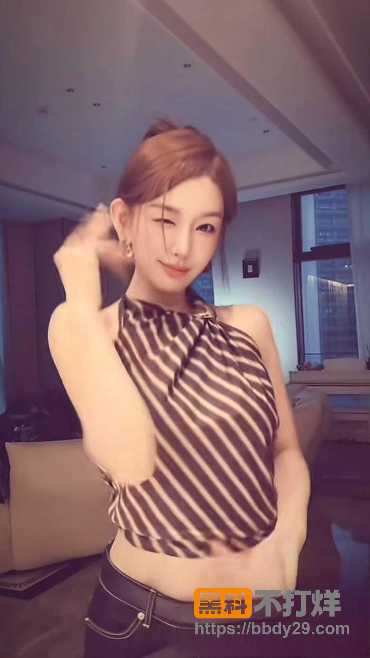 张嘉倪前夫买超与热啵er2