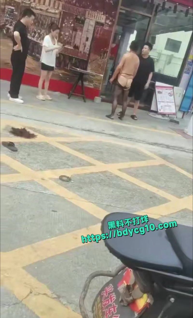 变态黑丝男娘1