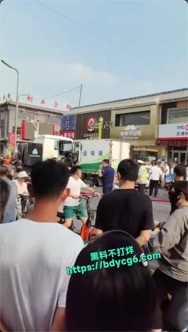 天津蓟州文昌街车祸2