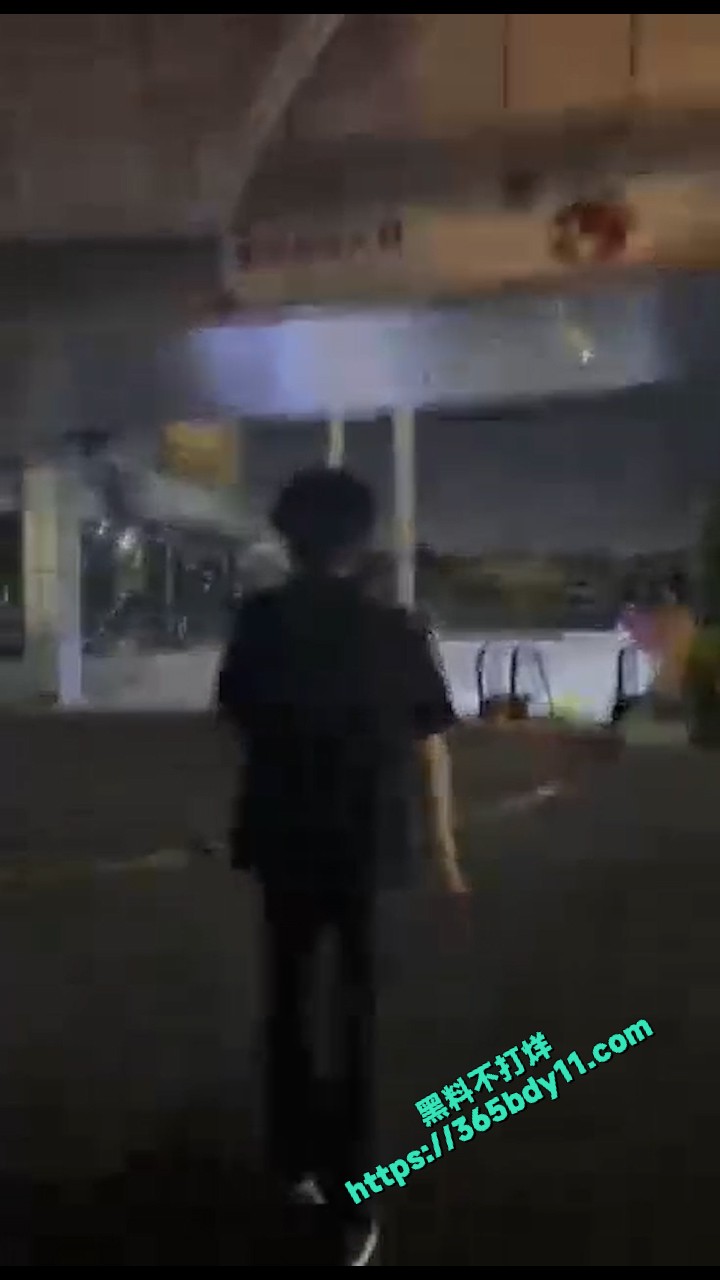 竖版模版.00015512.Still002
