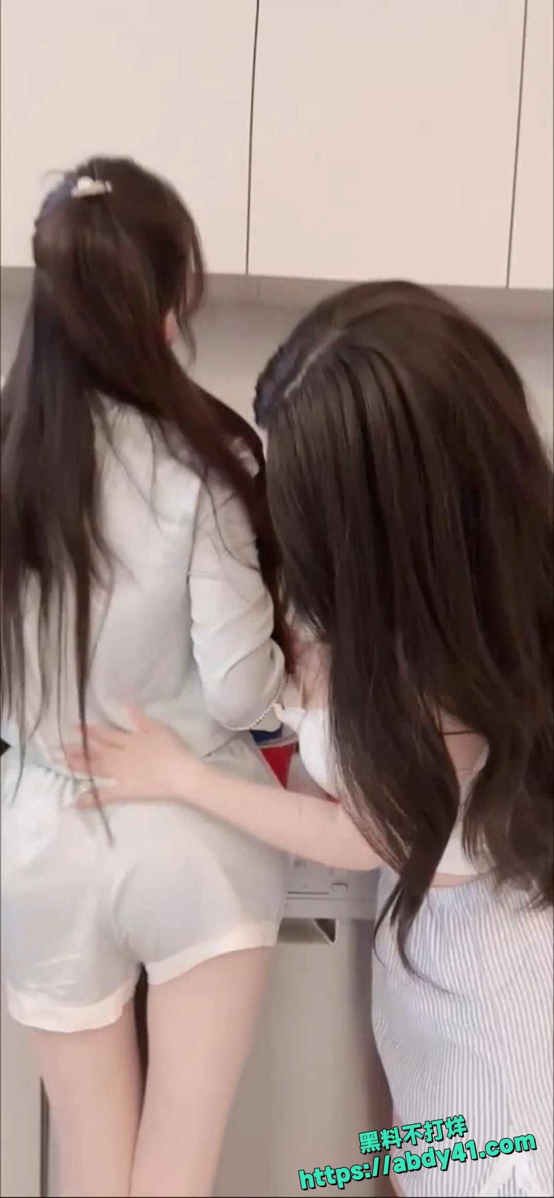 国产女同互动 1