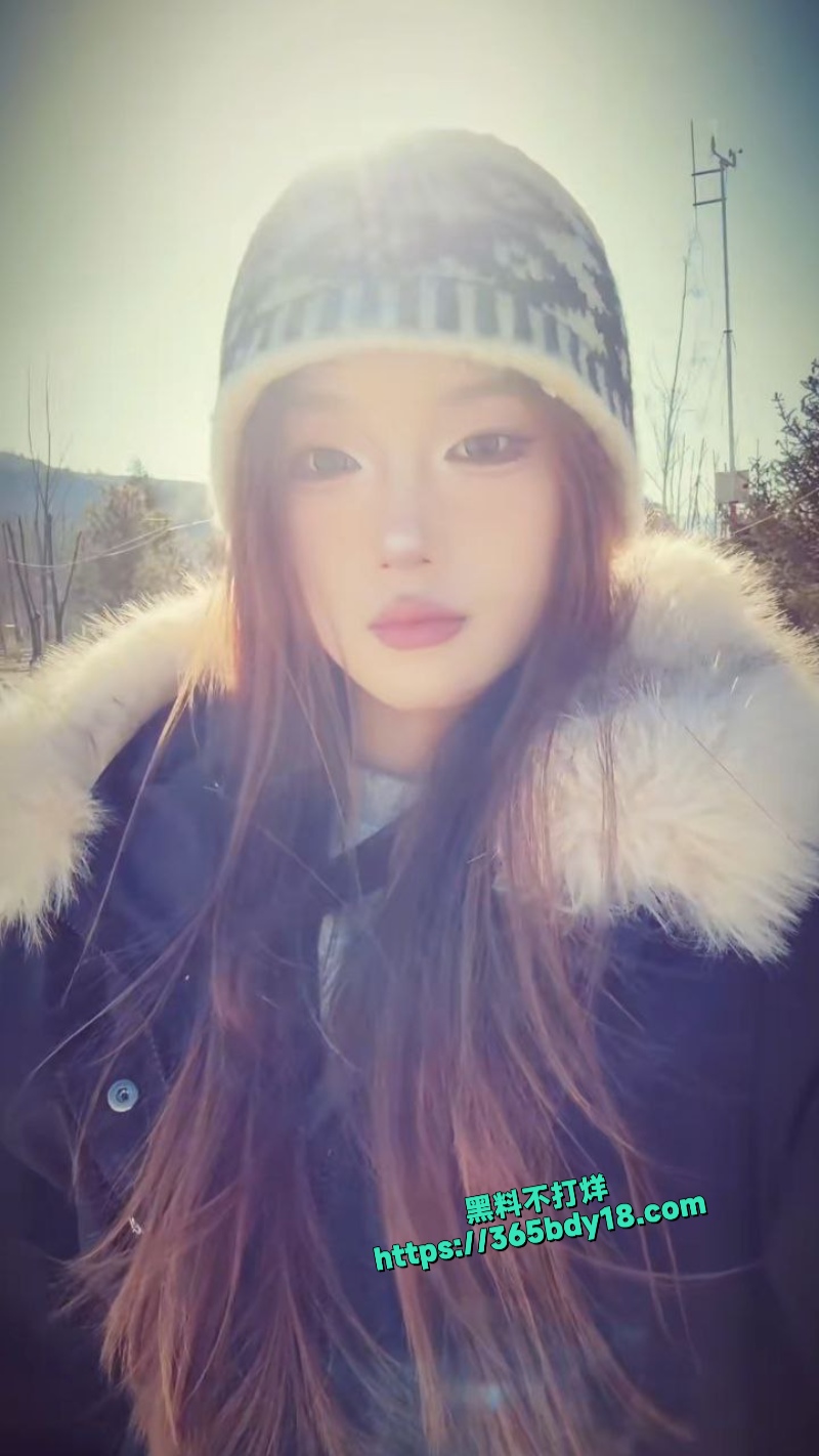 抖音网红00后小仙女大尺度私拍流出 8