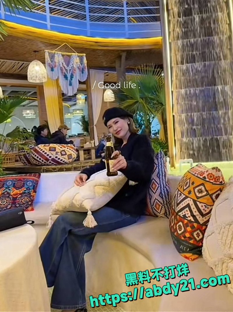 场子姐告闺蜜小三重婚 16