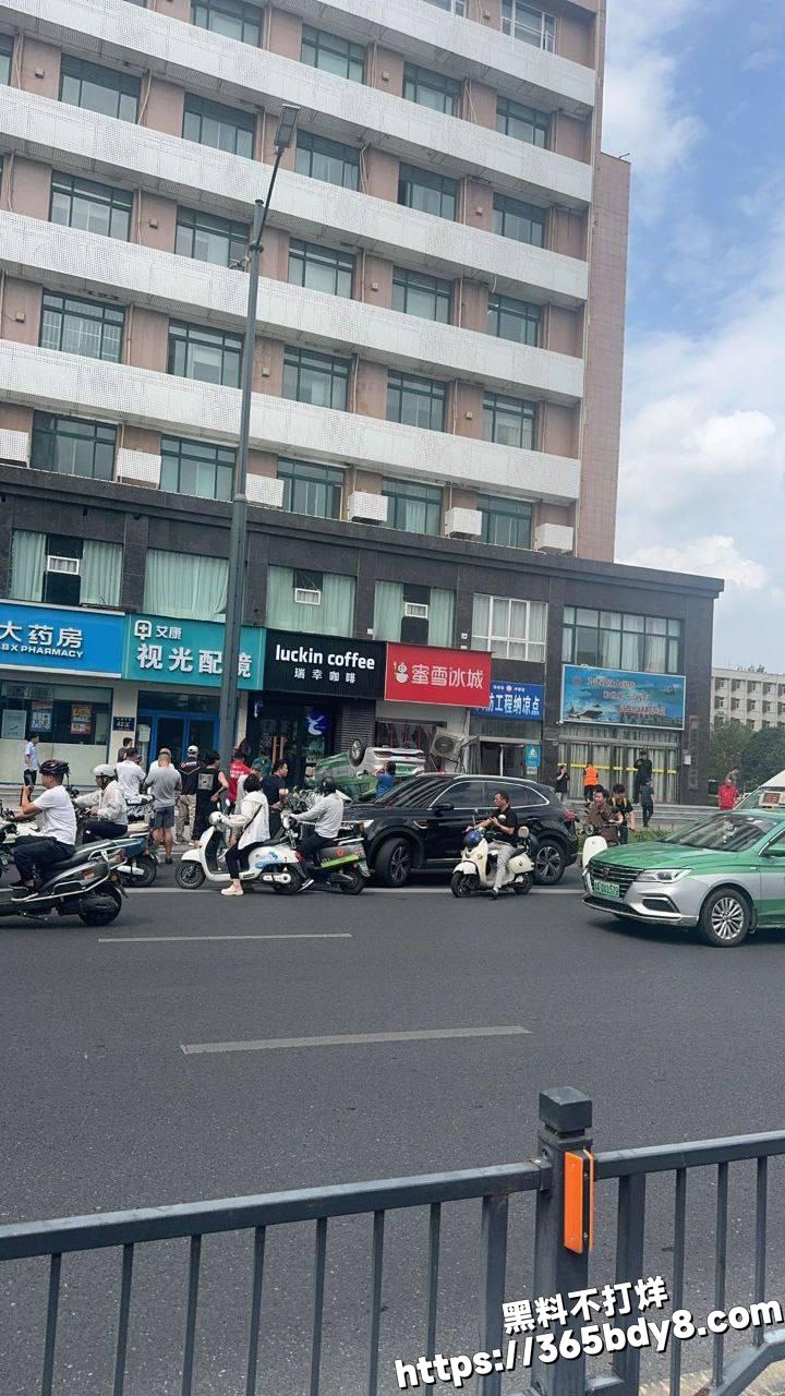 河南郑州车祸2