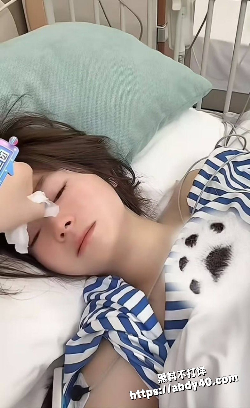 抖音百万粉丝网红安静公主直播自曝肛裂9