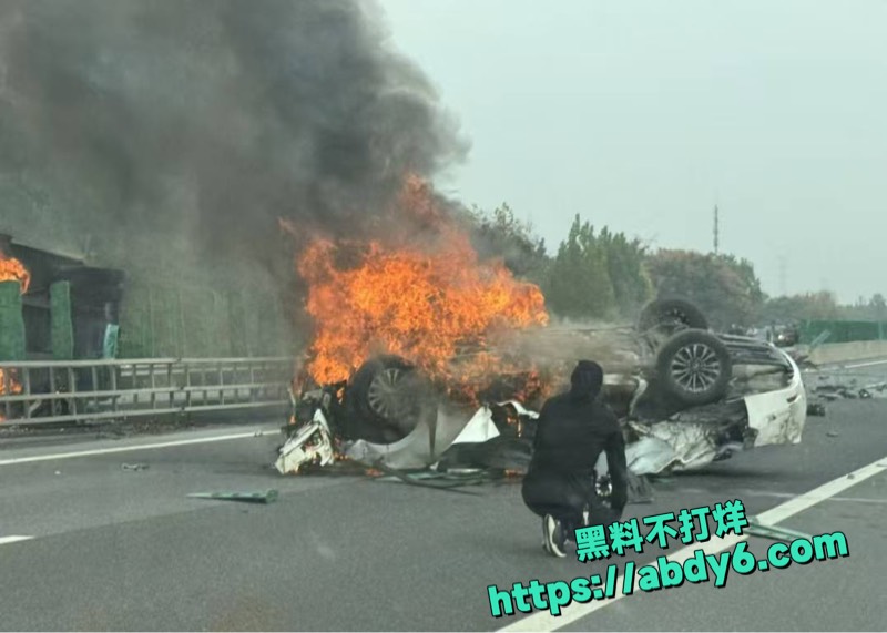 郑州中牟高速车祸视频4
