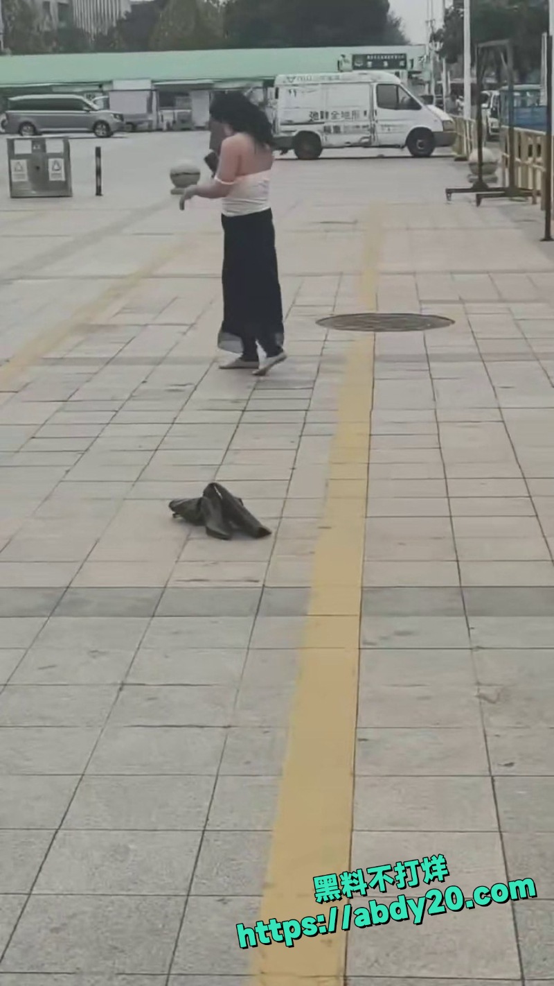 泰兴女子渣男欺骗崩溃 2