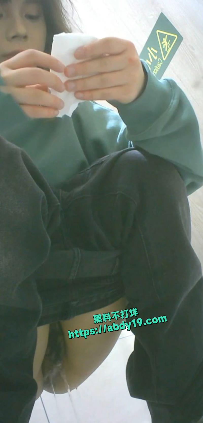 厕拍大神出击KTV女厕 6