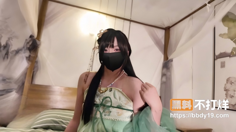 小陈和小王的日常古装绿纱裙福利3