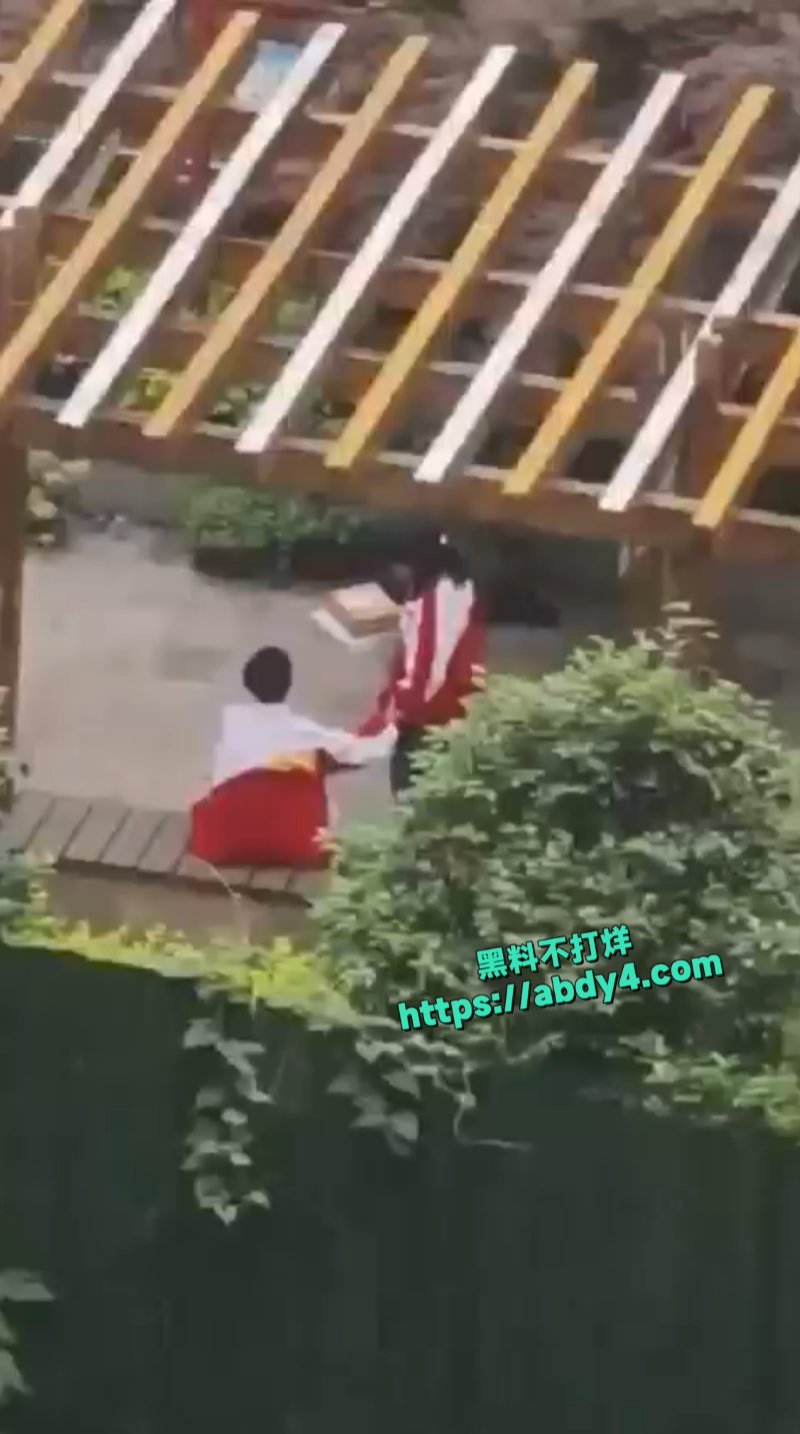 早恋学生偷尝禁果4