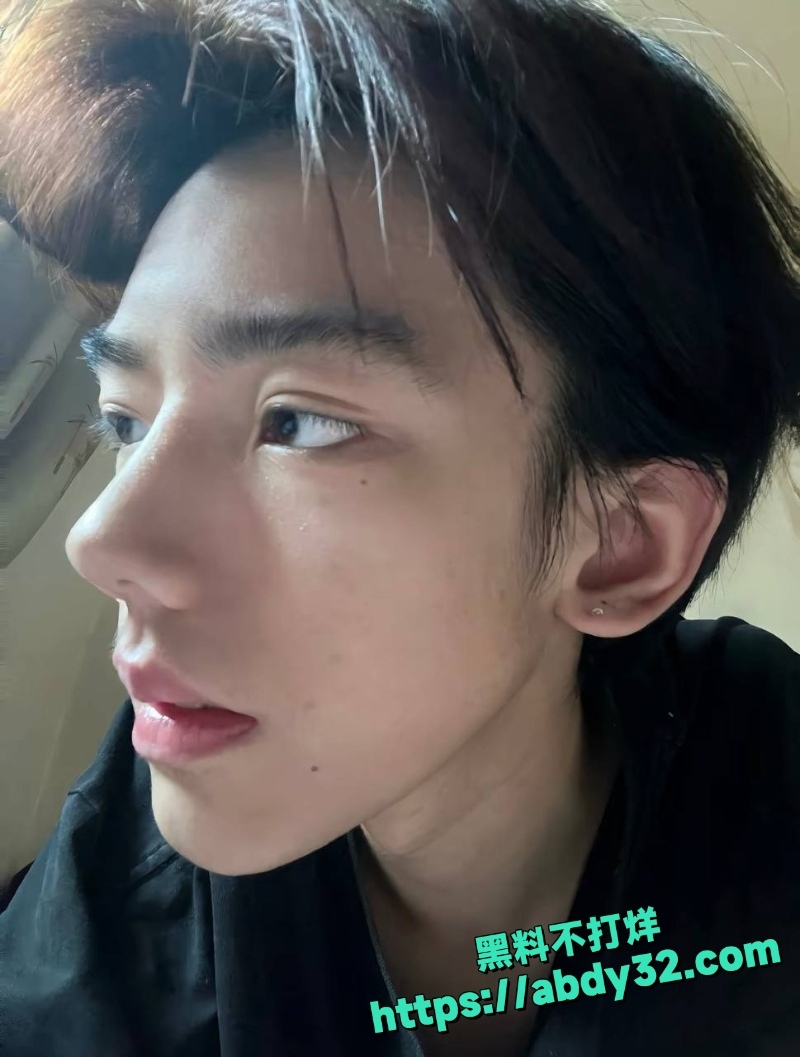 男网红AAA老王批发塌房 7