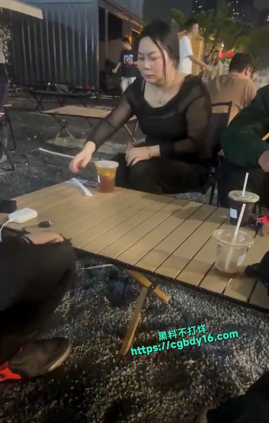 网恋需谨慎啊，自己约的跪着也要打完9