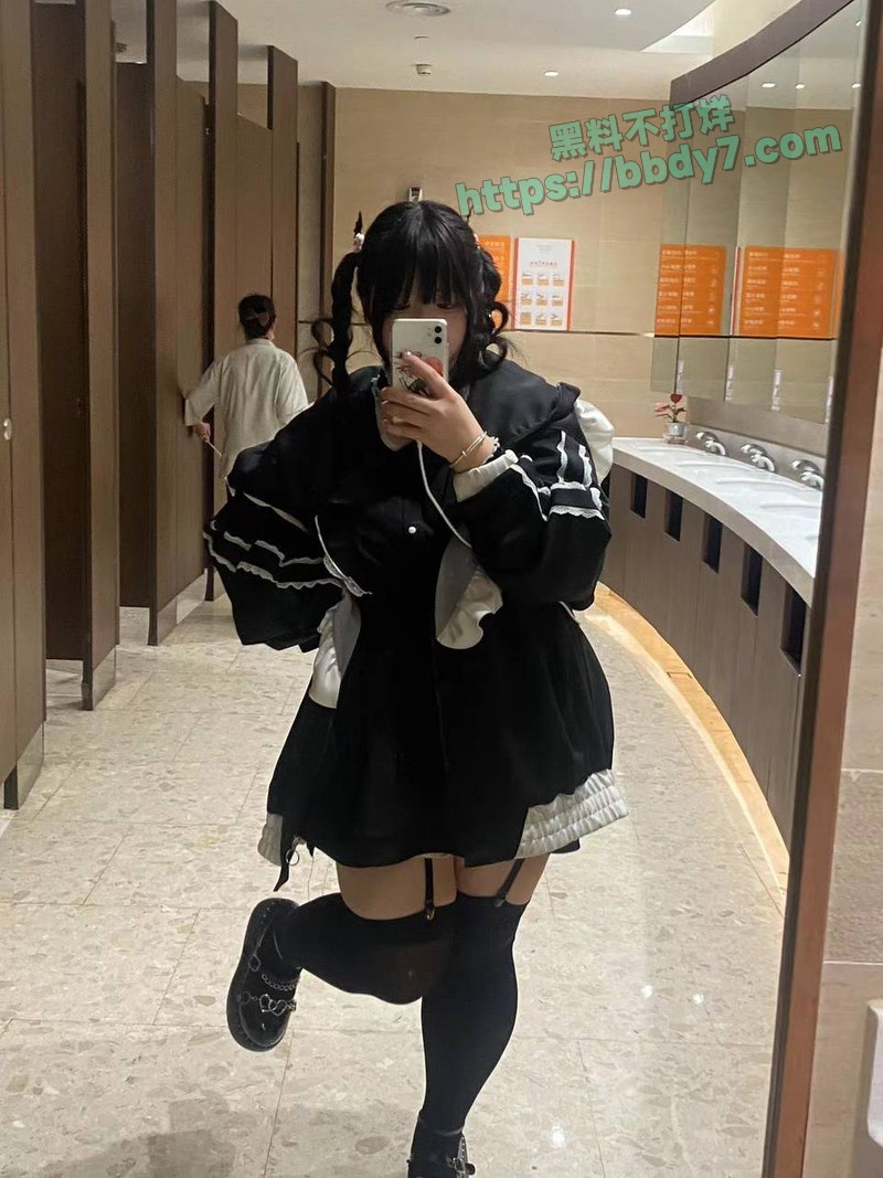 湖北鄂州一中 高二18岁罗嘉琪09