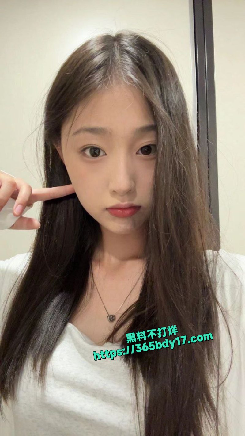 重庆高挑长发气质美女小婷惨遭渣男泄密 8