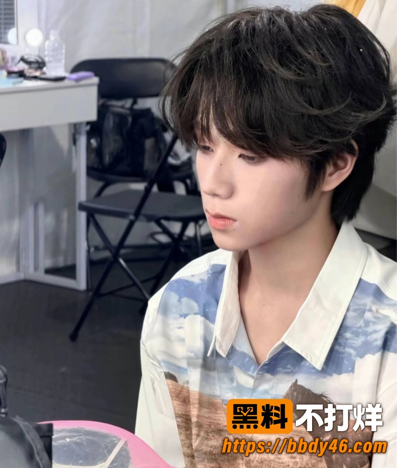 王橹杰照片2