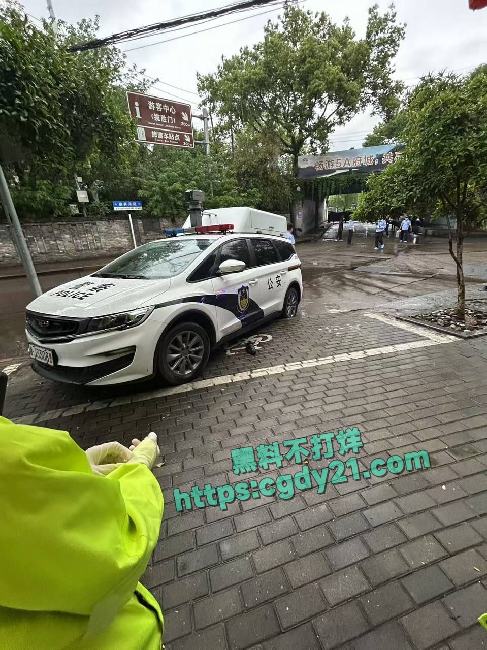 浙江省台州市临海古城附近发生警匪枪击案15