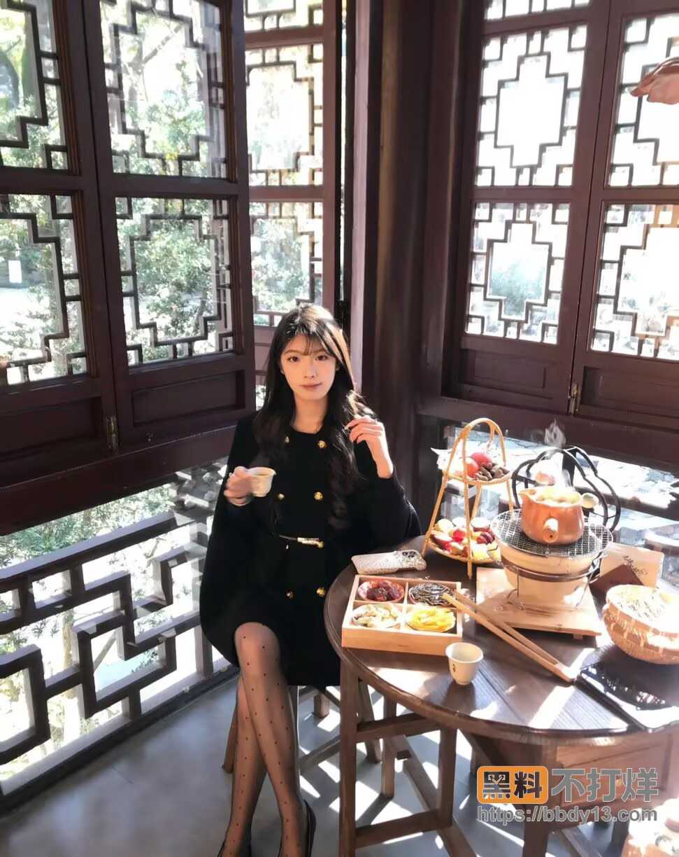 白嫩美女友5