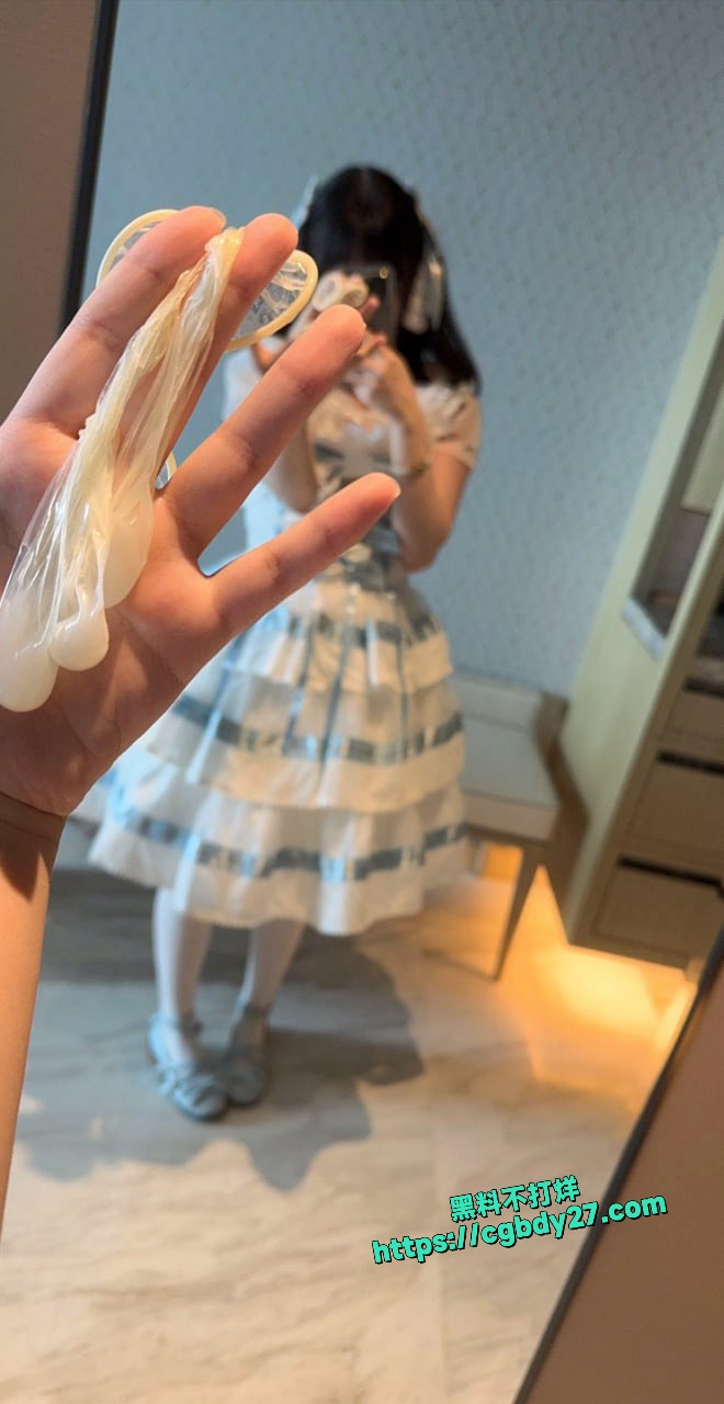 顶级双马尾Cos萝莉美女小X犬大尺度自慰视频福利合集8