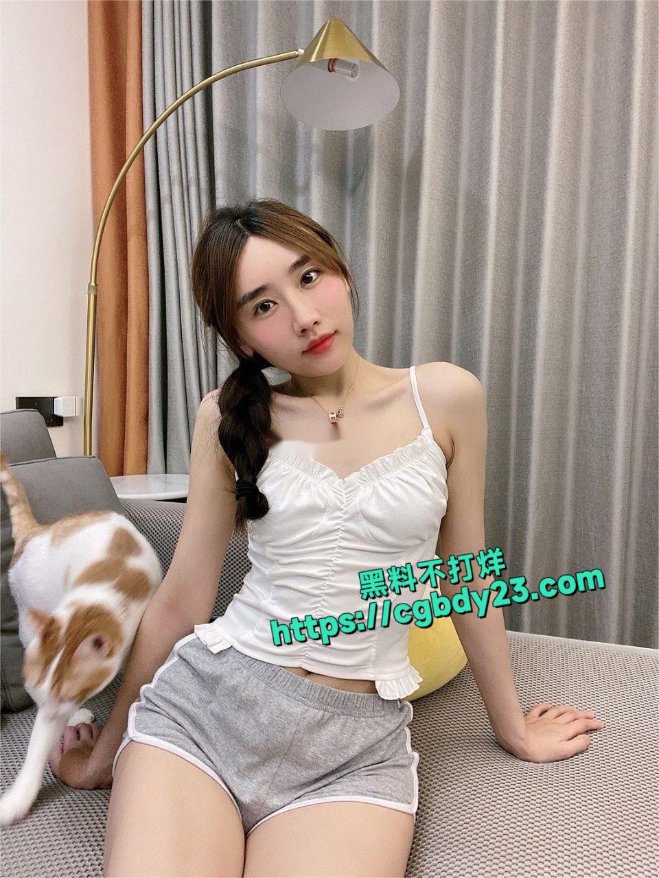 抖音上的高颜值眼镜妹11