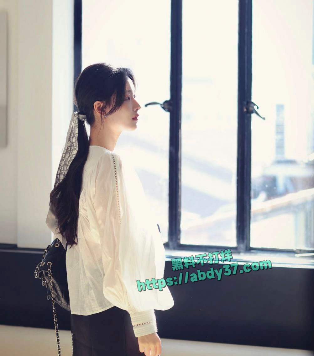 抖音网红骏良被曝婚内出轨女助理 43
