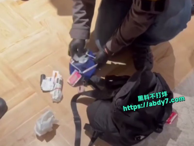 曼谷警方突袭五星级酒店同性恋毒趴1