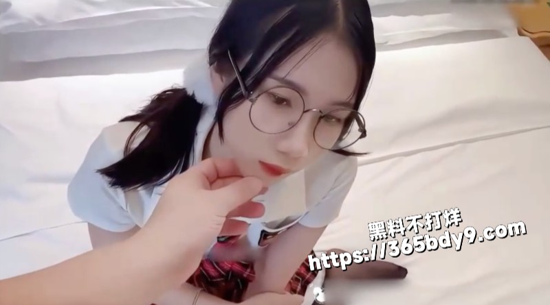 拜金女被富哥爆操1