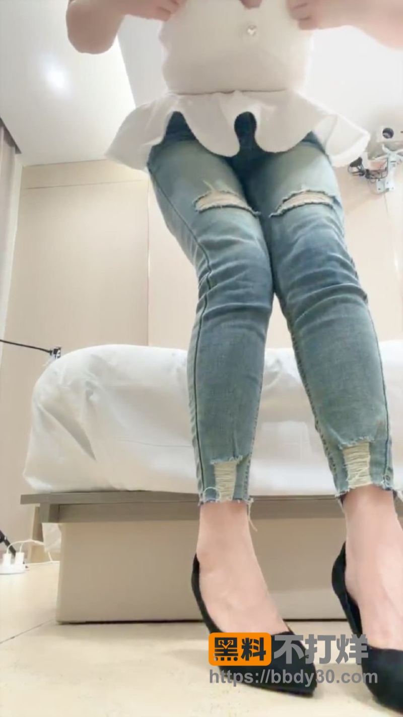 冷白皮包养母狗回归2