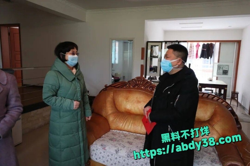 重庆垫江副主任余凤偷情男下属 4