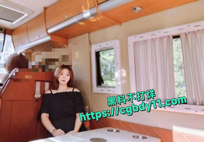 姑姑说出轨刺激，跟我偷情更刺激4