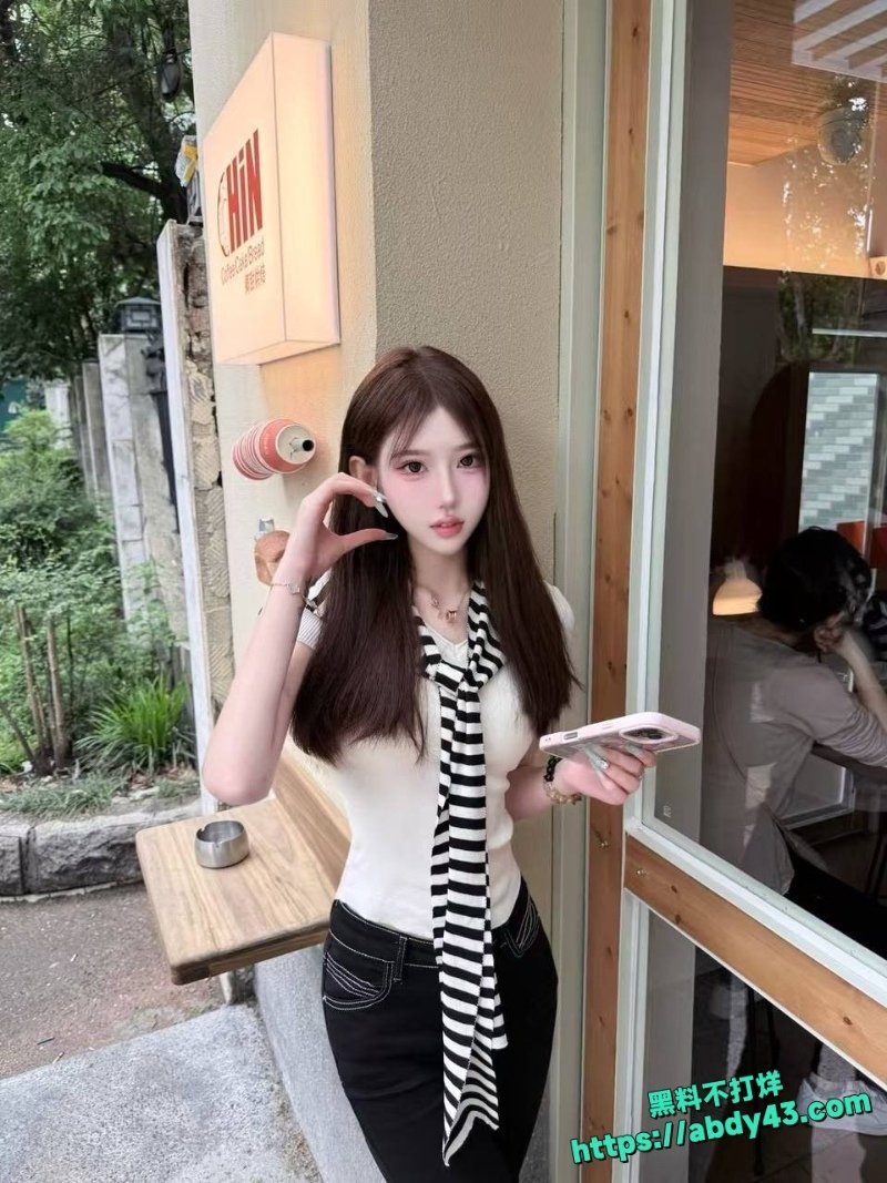 四川美女袁丽跟男友分手后2