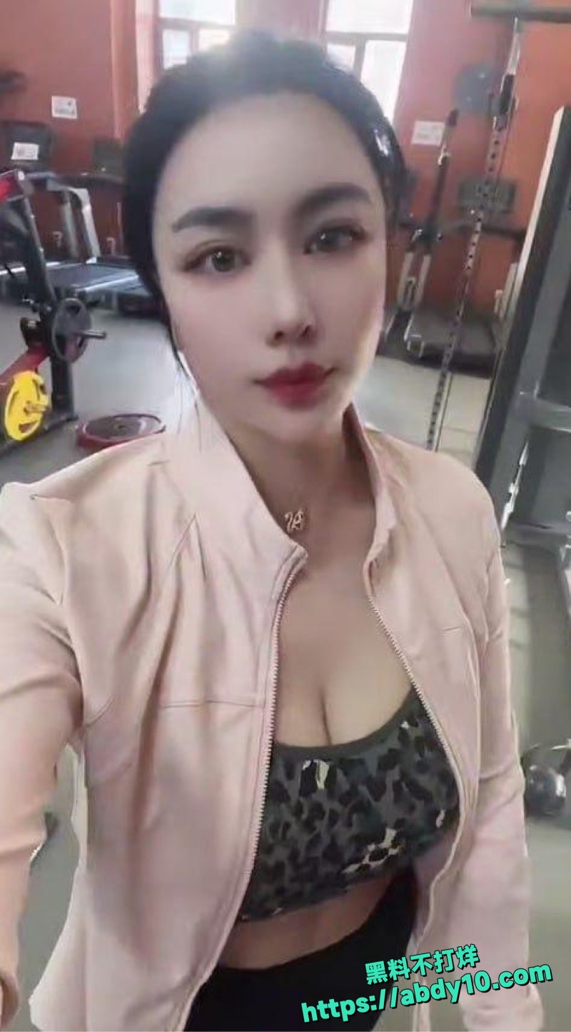 佳美美道具自慰视频3