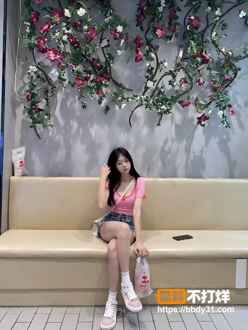 清纯大学生秒变反差母狗7