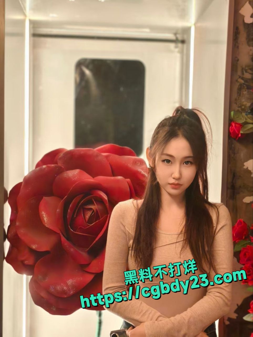 河北唐山谢雨桐被男友和好兄弟一起玩3P11
