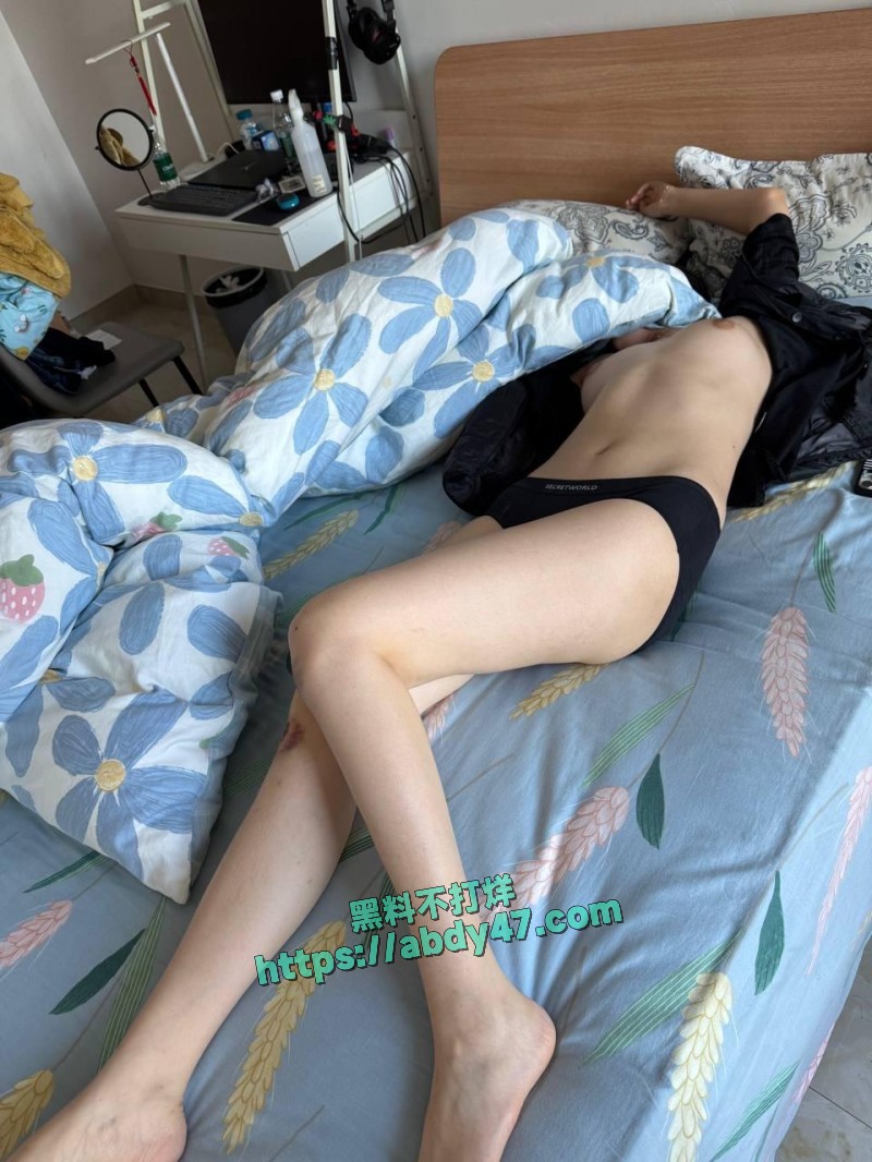 王律昂带着汤袅袅 16