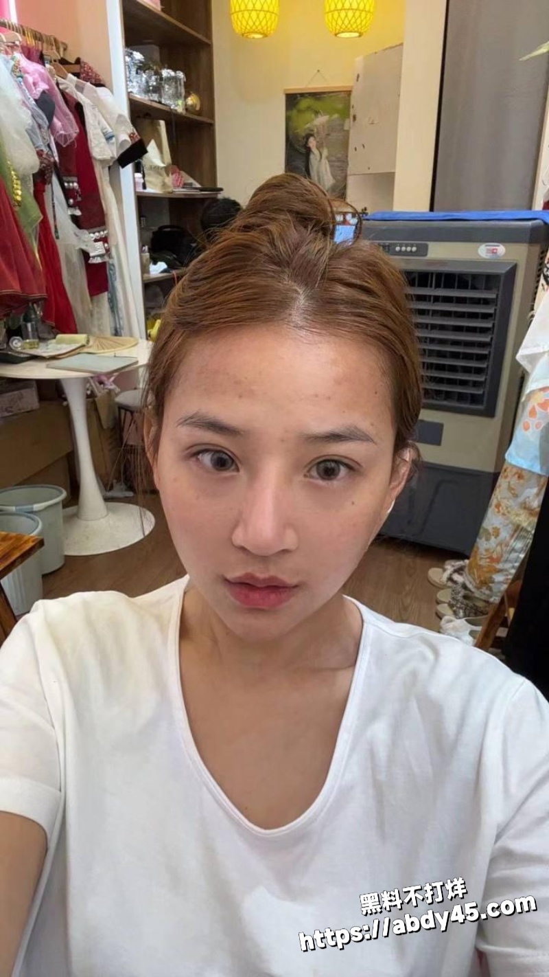 抖音 网红 彝族辣妹3