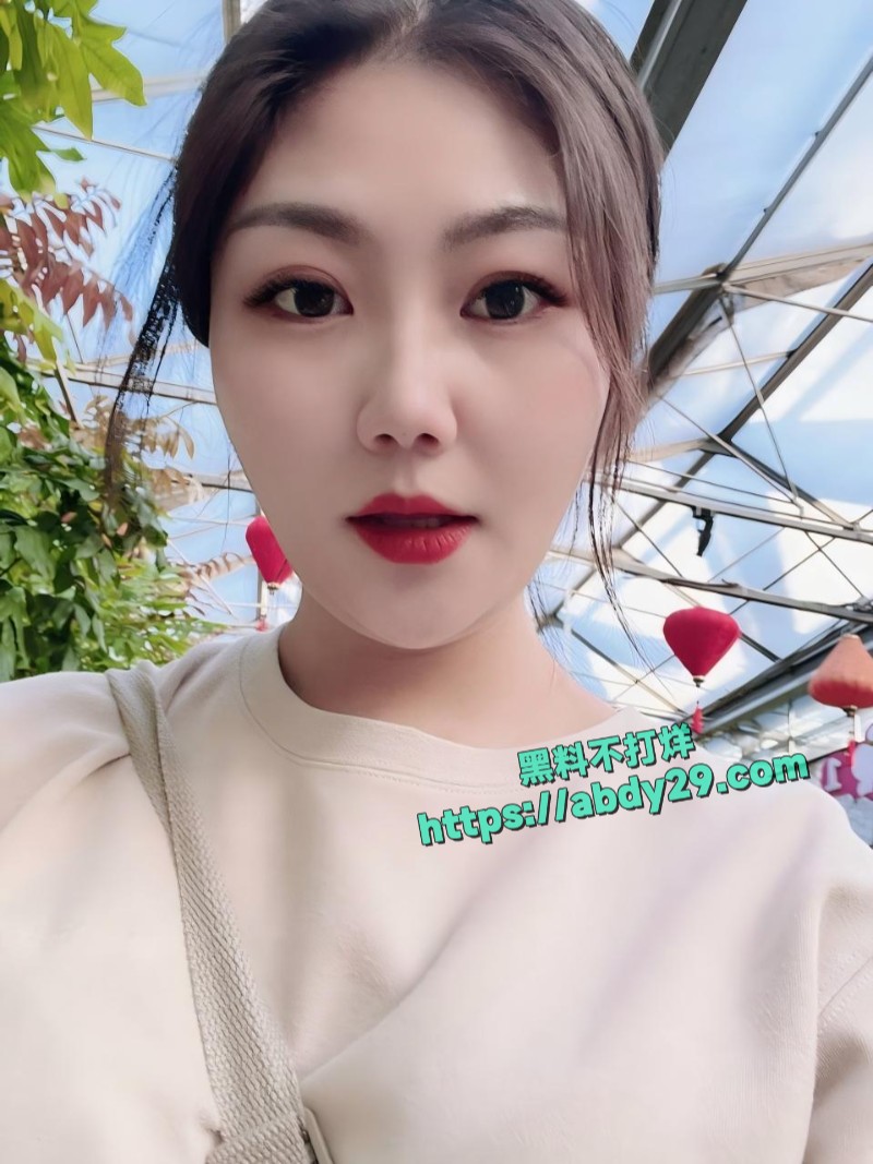 探探上约炮广州骚货刘钰莹4