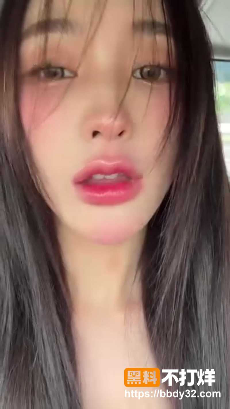 百万粉泰国甜美网红3