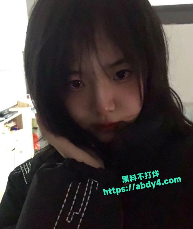 高中发育完美青春学生妹