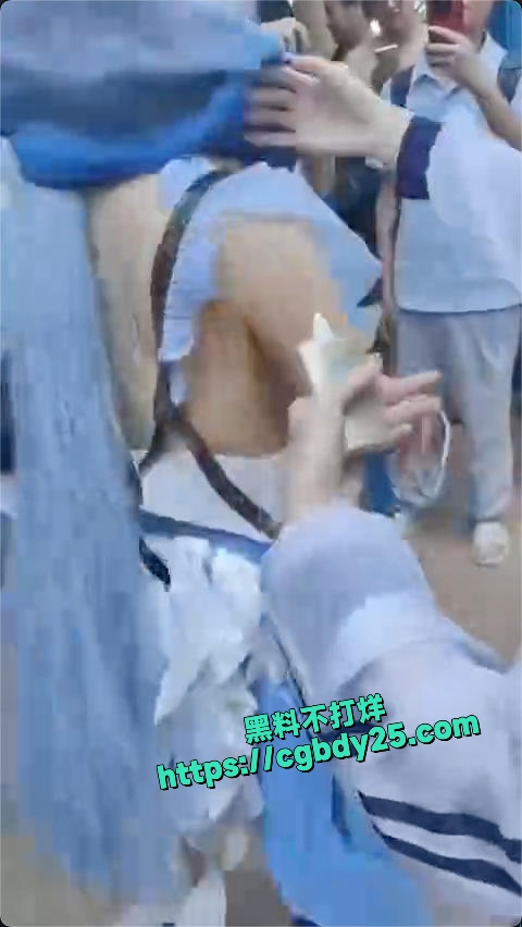 穿cos服去高考同教室的小处男有福了2