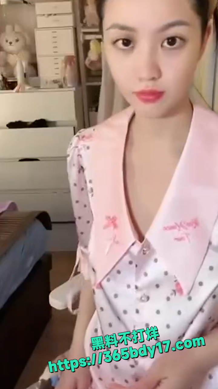 竖版模版.00000807.Still175